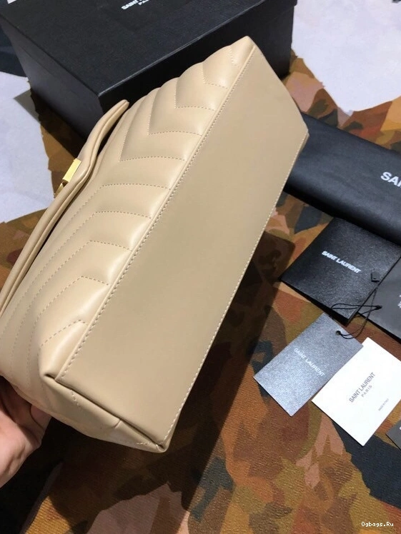 YSL LOULOU MEDIUM 0720